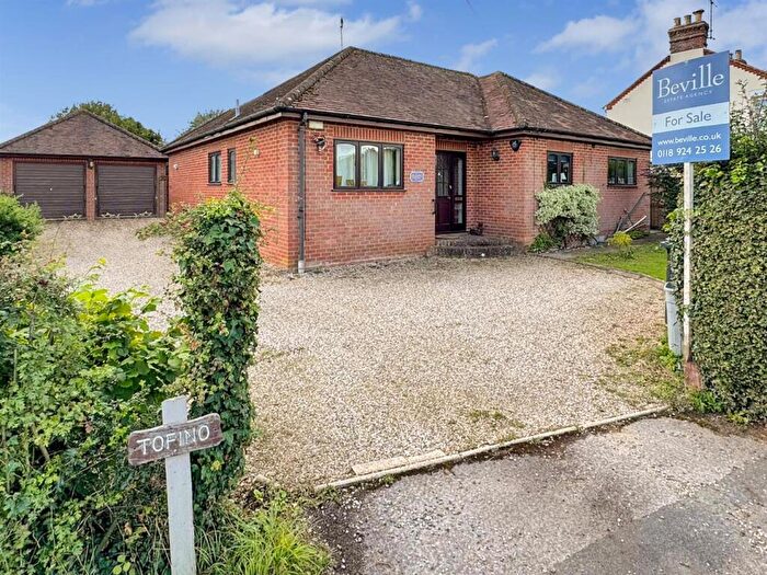 3 Bedroom Detached Bungalow For Sale In Reades Lane, Gallowstree Common, RG4