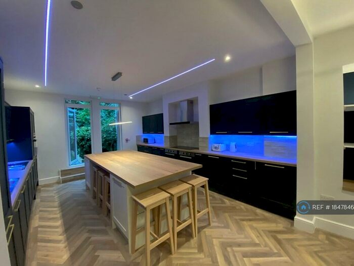 7 Bedroom End Of Terrace House To Rent In Gresford Avenue, Liverpool, L17