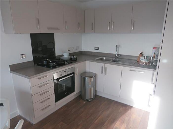 2 Bedroom Apartment To Rent In Lexington Gardens, Birmingham, B15