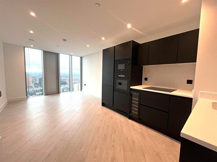 1 Bedroom Apartment To Rent In Vista River Gardens, Manchester, M3