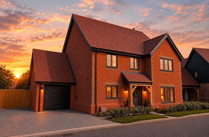 4 Bedroom Detached House For Sale In Shepherds Ridge, Mortimer Common, Reading, Berkshire, RG7
