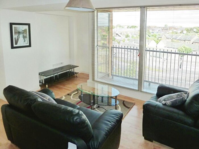 1 Bedroom Flat To Rent In Saxton, The Avenue, Leeds, West Yorkshire, LS9