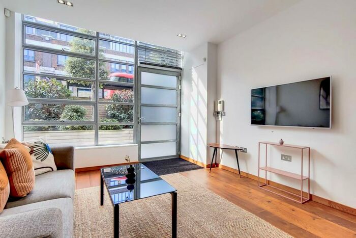 1 Bedroom Flat To Rent In Bayham Street, Camden Town, London, NW1