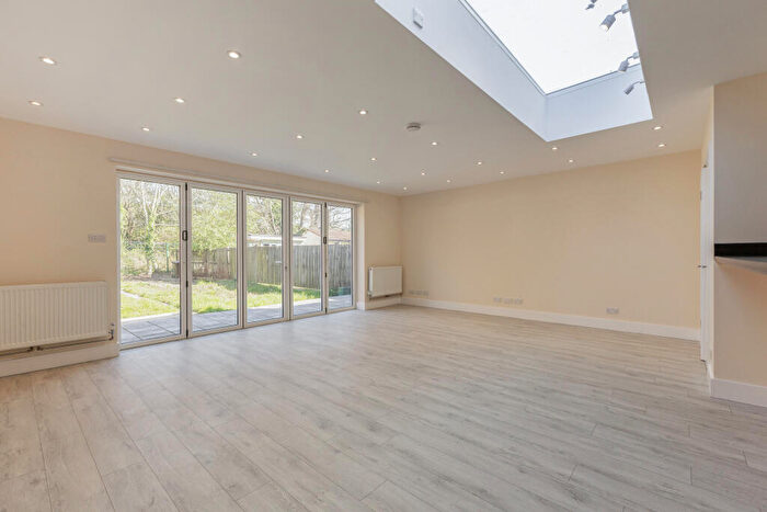 3 Bedroom Semi Detached House For Sale In Bridges Road, Stanmore, HA7