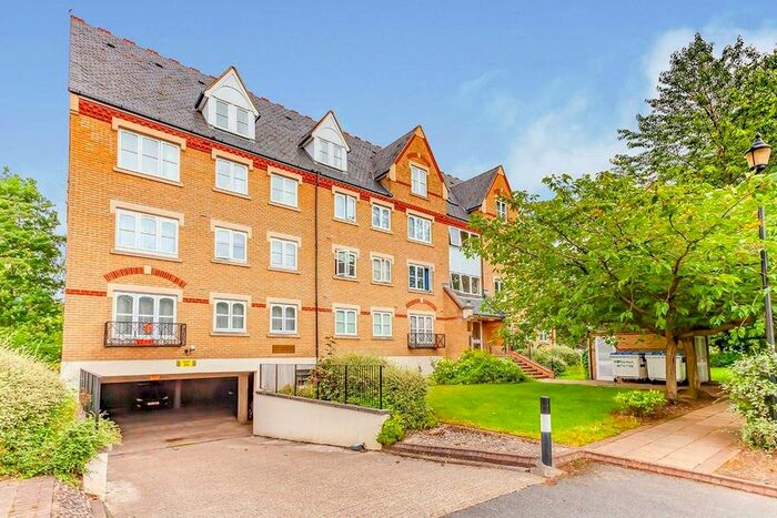 2 Bedroom Flat To Rent In Canterbury House Anglian Close, Watford, WD24