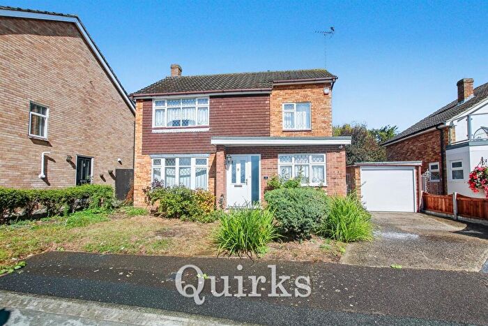 3 Bedroom Detached House For Sale In The Willows, Billericay, CM11