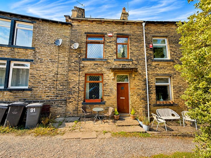 2 Bedroom Terraced House For Sale In Bradford Road, Idle, Bradford, BD10