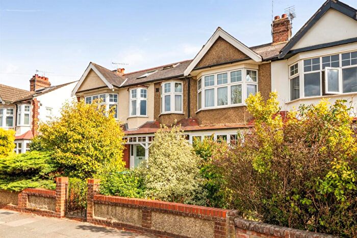 3 Bedroom Terraced House For Sale In Chase Side Avenue, Enfield, EN2