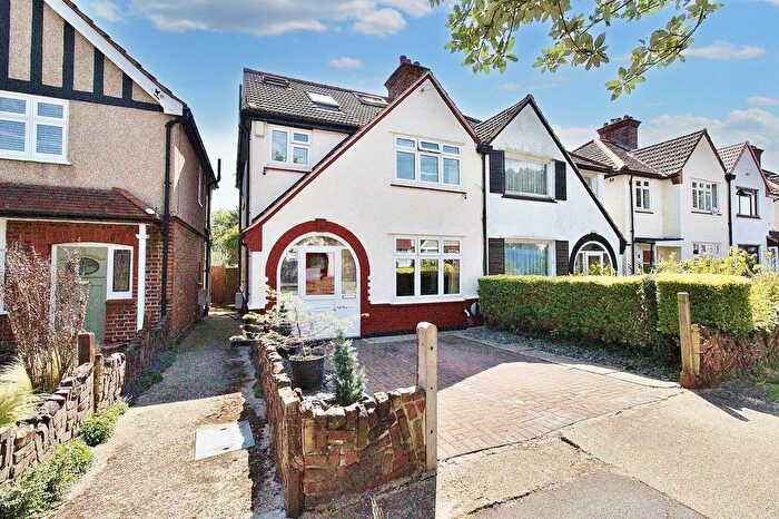 4 Bedroom Semi-detached House For Sale In Woodland Gardens, Isleworth, TW7