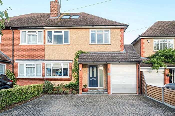 5 Bedroom Semi-detached House For Sale In Longacres, St. Albans, AL4