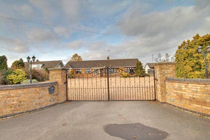 4 Bedroom Detached Bungalow To Rent In Fallow Corner Drove, Manea, PE15