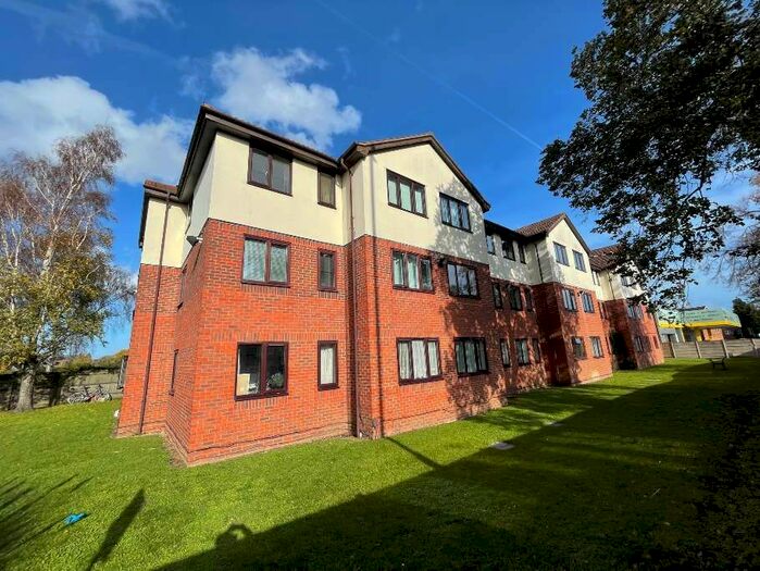 2 Bedroom Flat To Rent In Chessholme Court, Sunbury On Thames, TW16