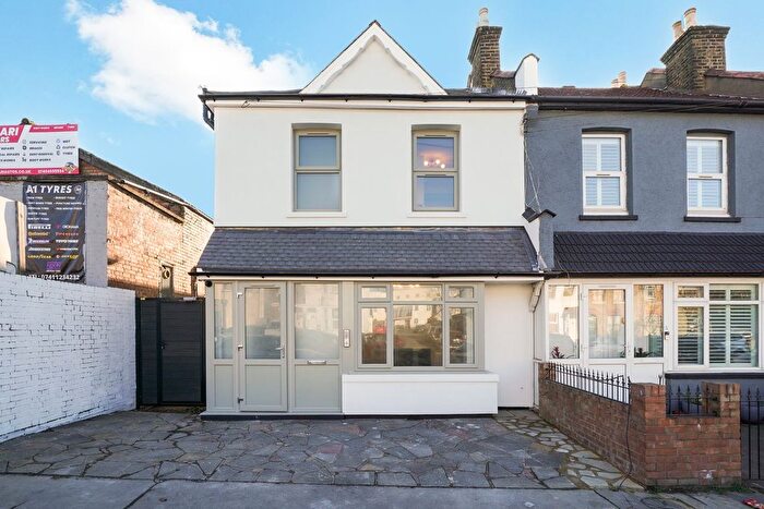 Studio To Rent In Parchmore Road, Thornton Heath, CR7