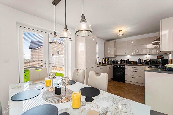 3 Bedroom Semi Detached House For Sale In Redwing Road, Burnley, BB11