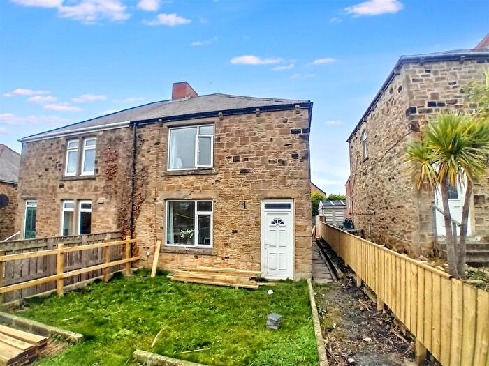 2 Bedroom Semi Detached House For Sale In Ewehurst Crescent, Dipton, Stanley, DH9