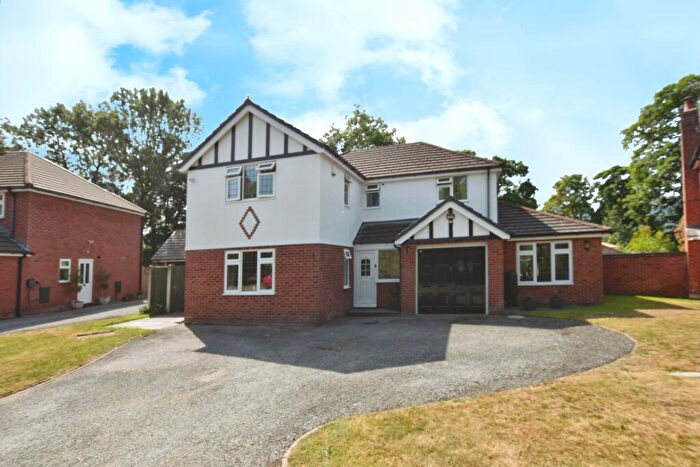 4 Bedroom Detached House For Sale In Bron Y Gamlas, Pontcysyllte, LL20