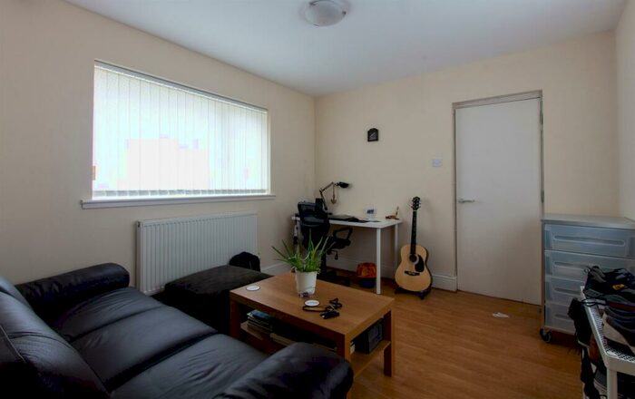 1 Bedroom Private Hall To Rent In The Walk, Roath, CF24