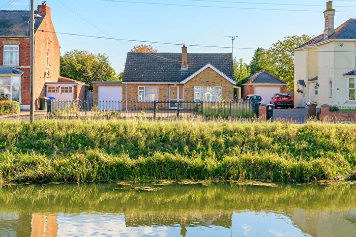 2 Bedroom Detached Bungalow For Sale In Willoughby Road, Boston, PE21