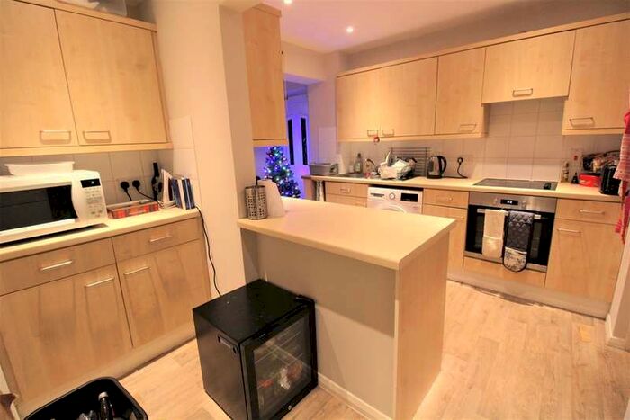 5 Bedroom End Of Terrace House To Rent In Ilex Close, Egham, TW20