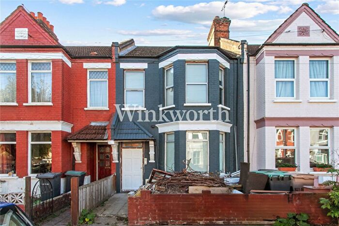 Studio To Rent In Stanhope Gardens, London, N4