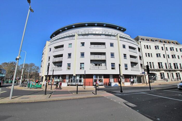 3 Bedroom Apartment For Sale In Grand Parade, Brighton, BN2