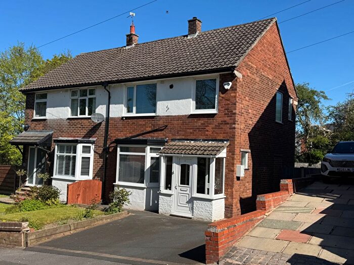 3 Bedroom Semi-Detached House For Sale In Rushton Drive, Marple, SK6