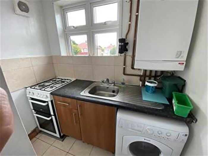 Studio To Rent In Hounslow Road, Feltham, TW14