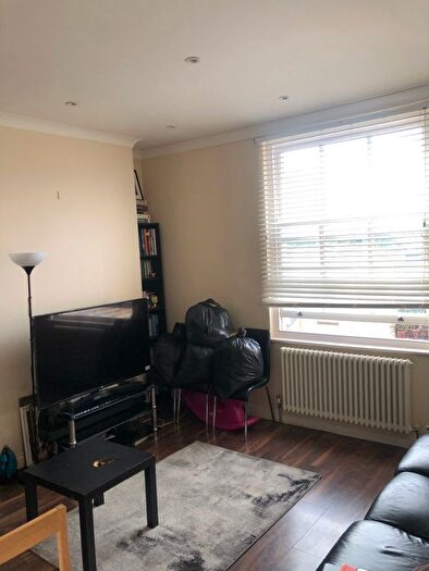 1 Bedroom Flat To Rent In Gipsy Road, London, SE27