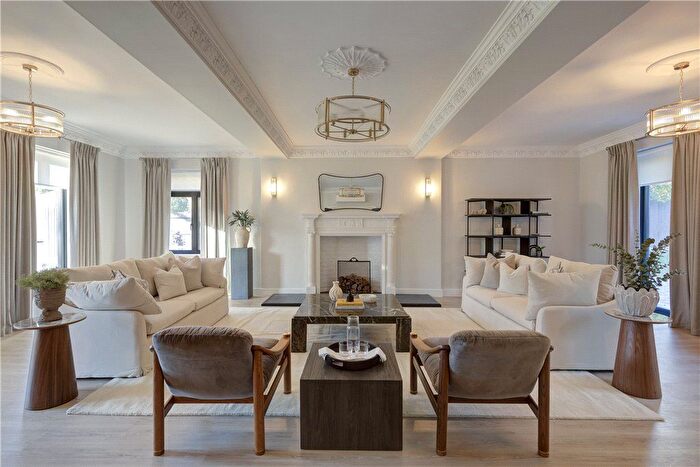 5 Bedroom Detached House To Rent In Coombe Park, Kingston Hill, KT2