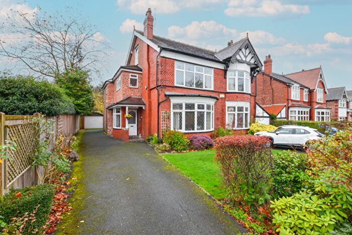 3 Bedroom Apartment For Sale In Ladybrook Road, Bramhall, SK7