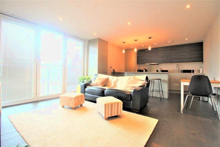 2 Bedroom Apartment To Rent In Senate House, Potters Bar, EN6