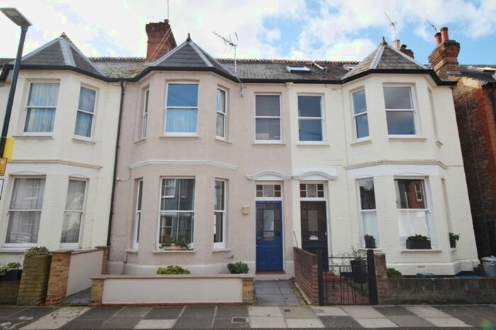 1 Bedroom Flat To Rent In Duncan Road, Richmond, Surrey, TW9