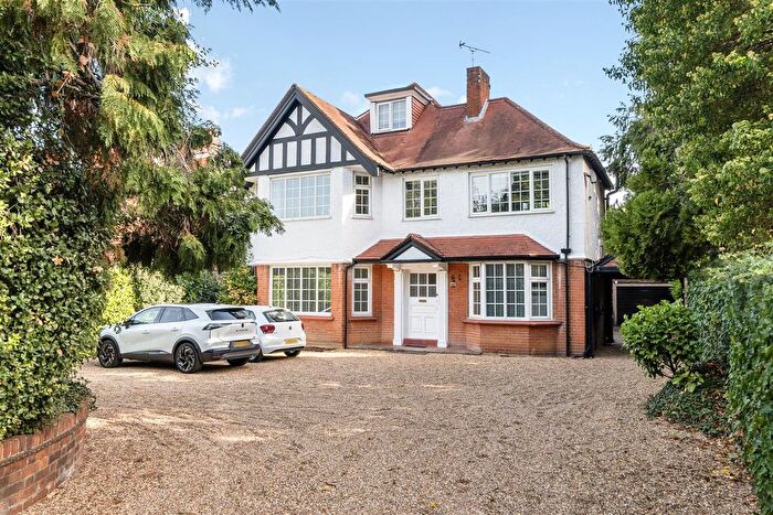 1 Bedroom Flat For Sale In Upper Brighton Road, Surbiton, KT6