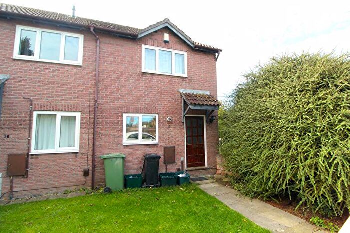 2 Bedroom End Of Terrace House For Sale In Broad Croft, Bradley Stoke, BS32