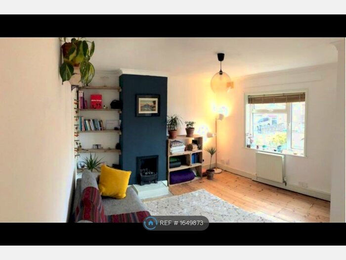 2 Bedroom Semi-Detached House To Rent In Cowfold Road, Brighton, BN2