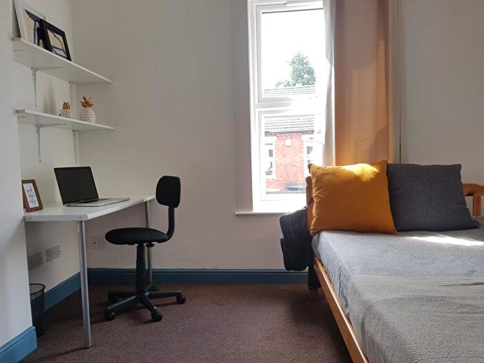 6 Bedroom Terraced House To Rent In Large Bed Terraced House // Aug, LN5