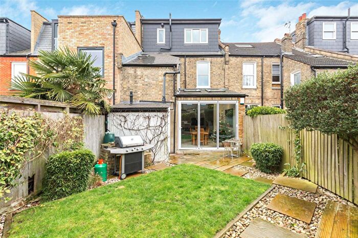 5 Bedroom Terraced House For Sale In Pendle Road, Furzedown, SW16