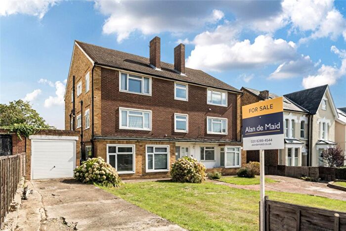 2 Bedroom Flat For Sale In Elmers End Road, London, SE20