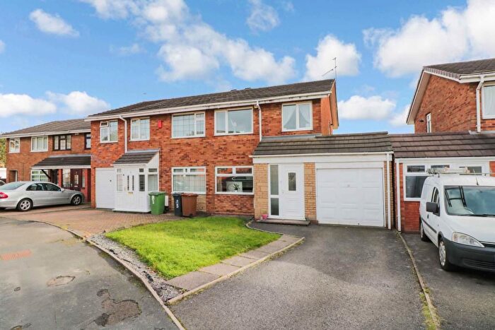 3 Bedroom Property To Rent In Dalton Road, Walsall, WS2