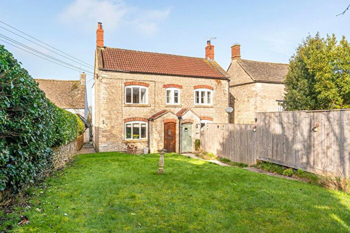 4 Bedroom Semi Detached House For Sale In High Street, Hillesley, GL12