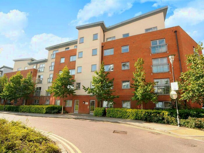 2 Bedroom Apartment To Rent In Charrington Place, St. Albans, AL1