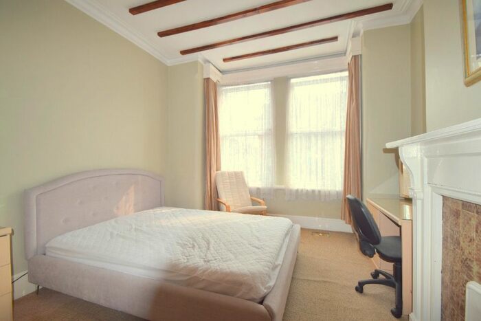 3 Bedroom Terraced House To Rent In New Malden, Kingston Upon Thames, KT3