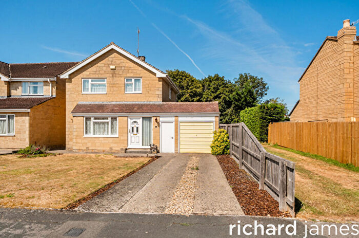3 Bedroom Detached House For Sale In Rother Close, Haydon Wick, Swindon, SN25