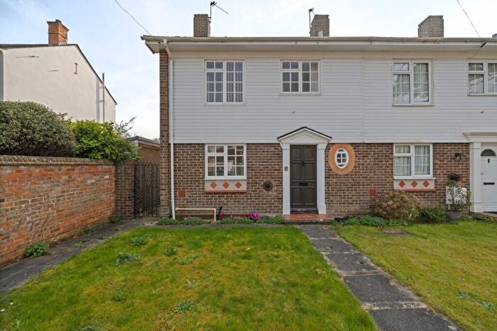 3 Bedroom End Of Terrace House For Sale In Aldwick Street, Aldwick, Bognor Regis, West Sussex, PO21