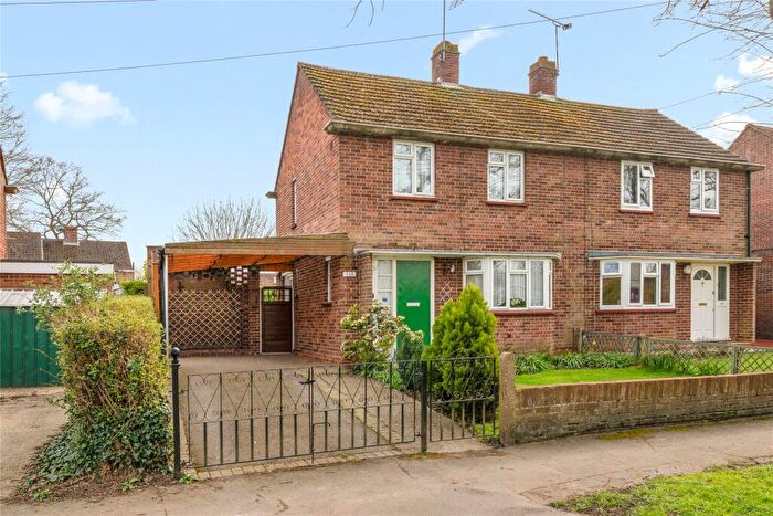 2 Bedroom Semi Detached House For Sale In Little Green Lane, Chertsey, Surrey, KT16