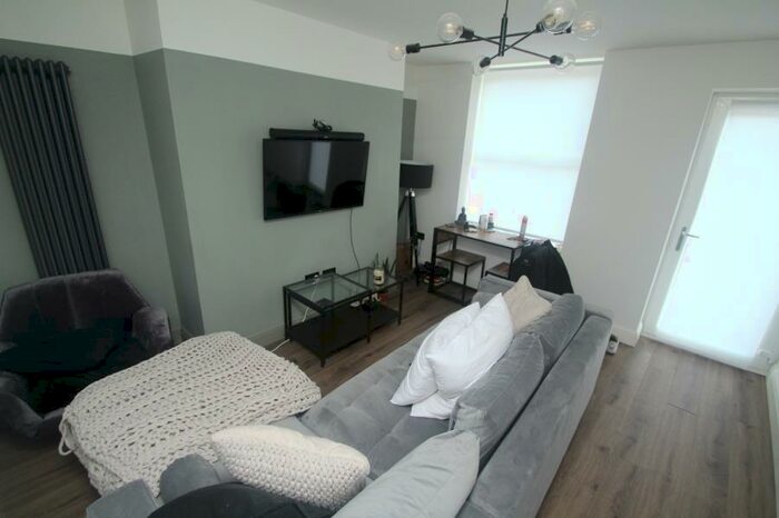 1 Bedroom Property To Rent In Dragon Road, Harrogate, HG1