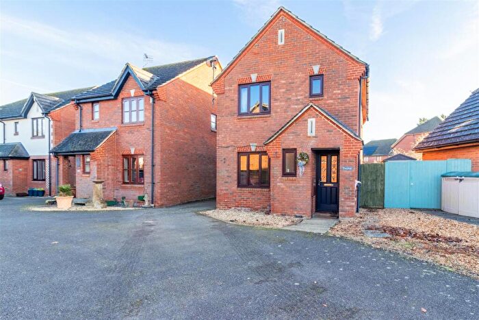 3 Bedroom Detached House For Sale In Aikman Green, Grandborough, Rugby, CV23