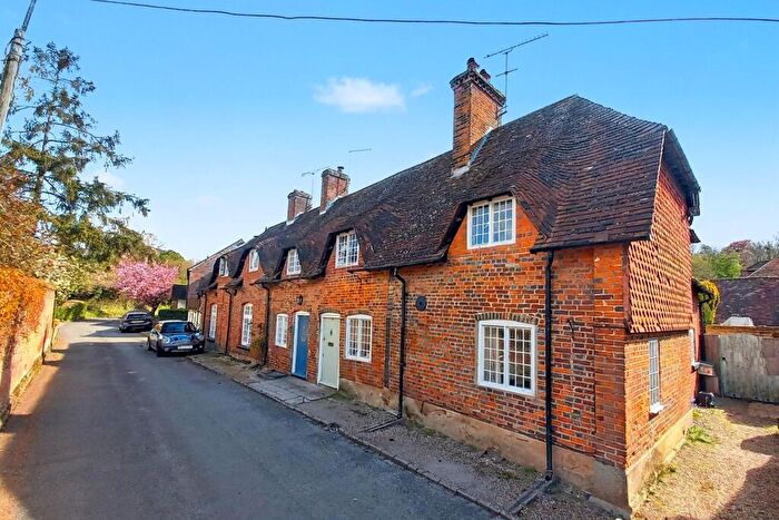 3 Bedroom End Of Terrace House For Sale In Hursley, SO21