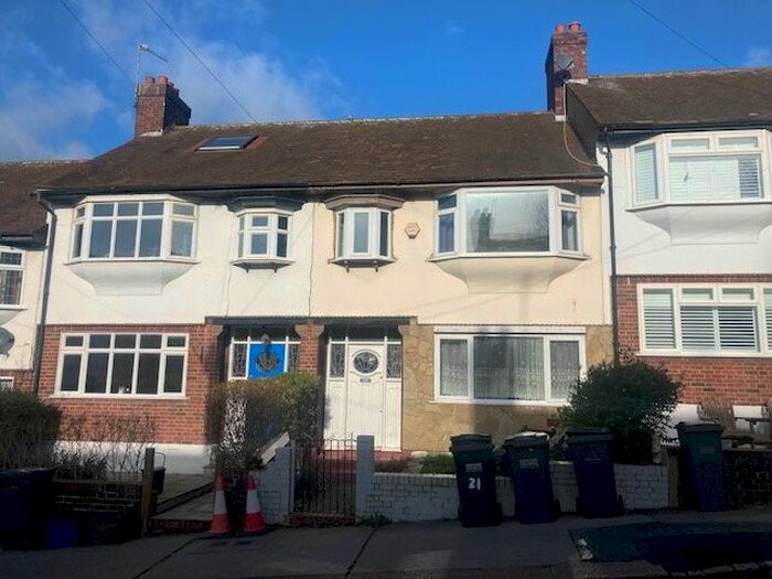 3 Bedroom Terraced House To Rent In Sunnynook Gardens, Croydon, CR2