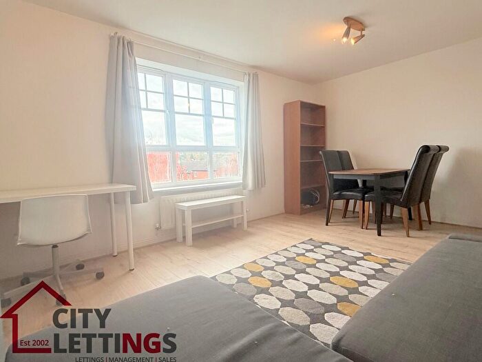 2 Bedroom Apartment To Rent In Cleeves Court, Raleigh Street, NG7